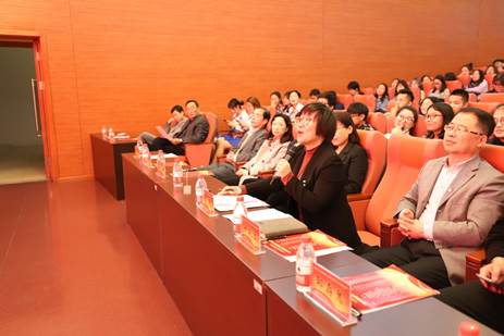 说明: E:\2018-大医-学生处\照片\11.7大学生标兵\照片精选\IMG_8293.JPG 说明: E:\2018-大医-学生处\照片\11.7大学生标兵\照片精选\IMG_8293.JPG