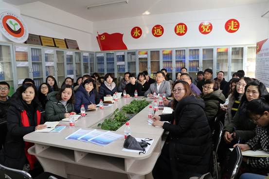说明: E:\2019年学生工作\照片\1.3--大学生思想政治教育进社区现场会\IMG_0127.JPG 说明: E:\2019年学生工作\照片\1.3--大学生思想政治教育进社区现场会\IMG_0127.JPG