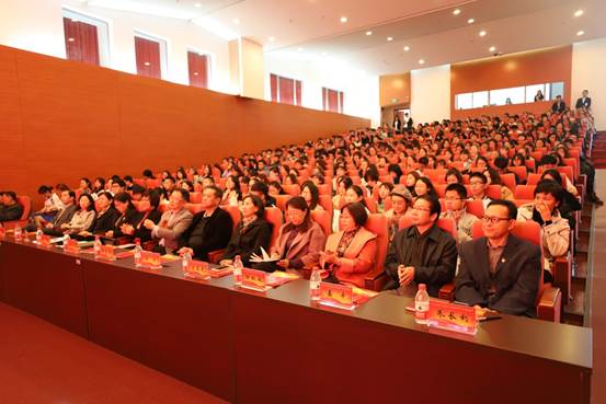 说明: E:\2018-大医-学生处\照片\11.7大学生标兵\照片精选\IMG_8284.JPG 说明: E:\2018-大医-学生处\照片\11.7大学生标兵\照片精选\IMG_8284.JPG